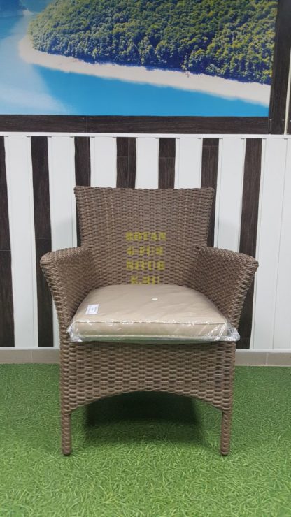 Фото-Nina Royal beige кресло столовое из ротанга
